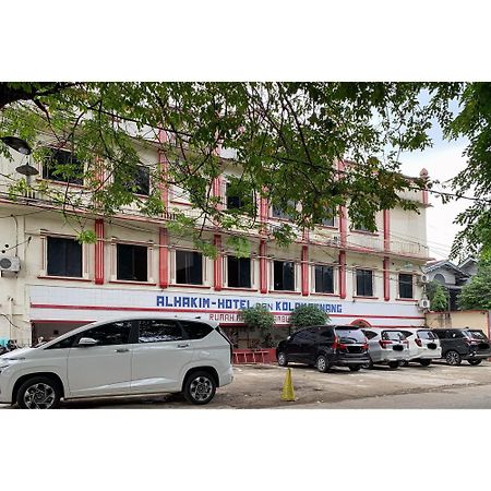 Hotel Al Hakim Syariah Redpartner Bekasi Buitenkant foto
